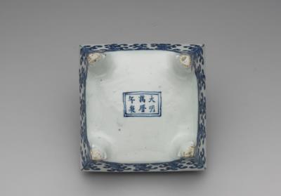 图片[3]-Square incense burner with dragon and cloud decoration and Eight Trigrams decoration in underglaze blue, Ming dynasty, Wanli mark reign (1573-1620)-China Archive